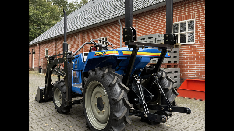 Iseki TU160 met voorlader al vanaf €125 per maand.